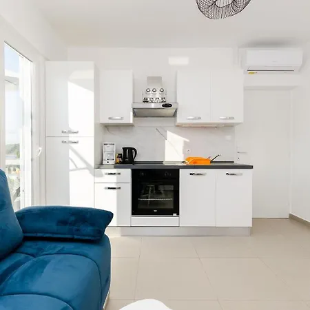And Bianca Apartmán Barbat na Rabu