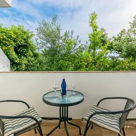 And Bianca Apartment Barbat na Rabu