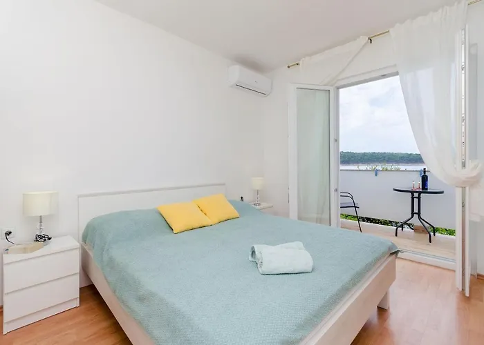 And Bianca Apartament Barbat na Rabu