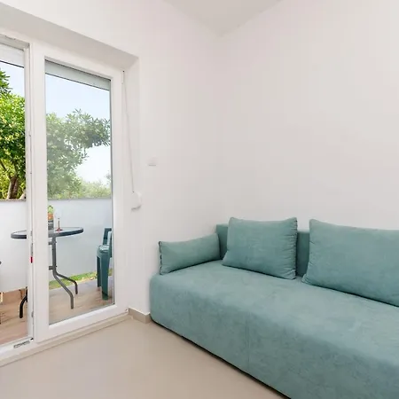 And Bianca Apartment Barbat na Rabu