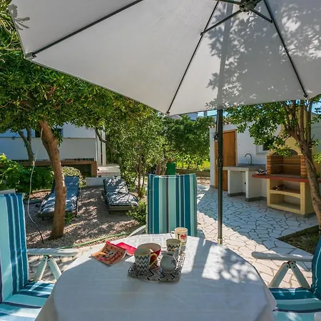 And Bianca Apartment Barbat na Rabu