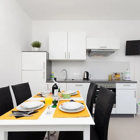 And Bianca Apartment *