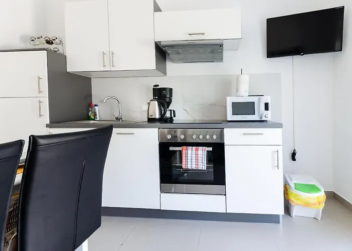 Apartment And Bianca *